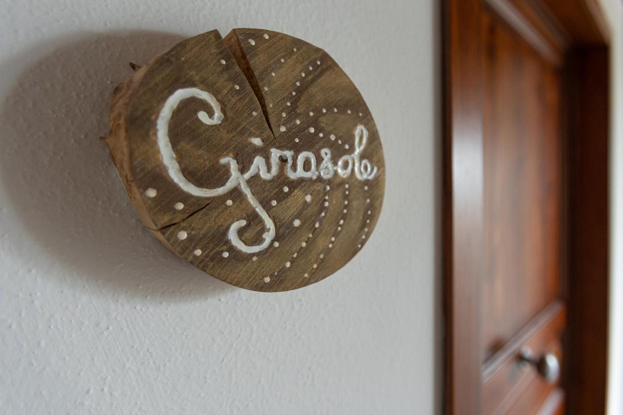 Agriturismo La Valle Della Lavanda - Podere Mezzastrada Fauglia الغرفة الصورة